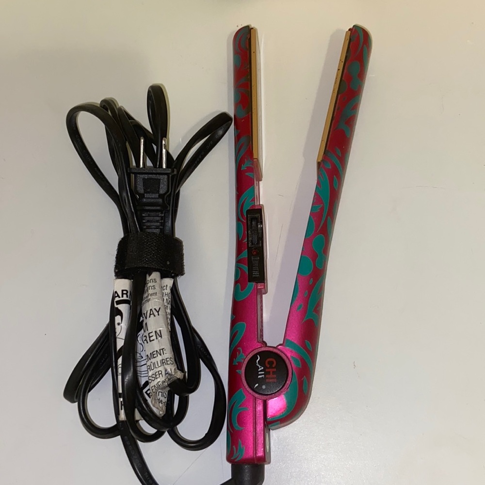 CHI AIR flatiron straightener